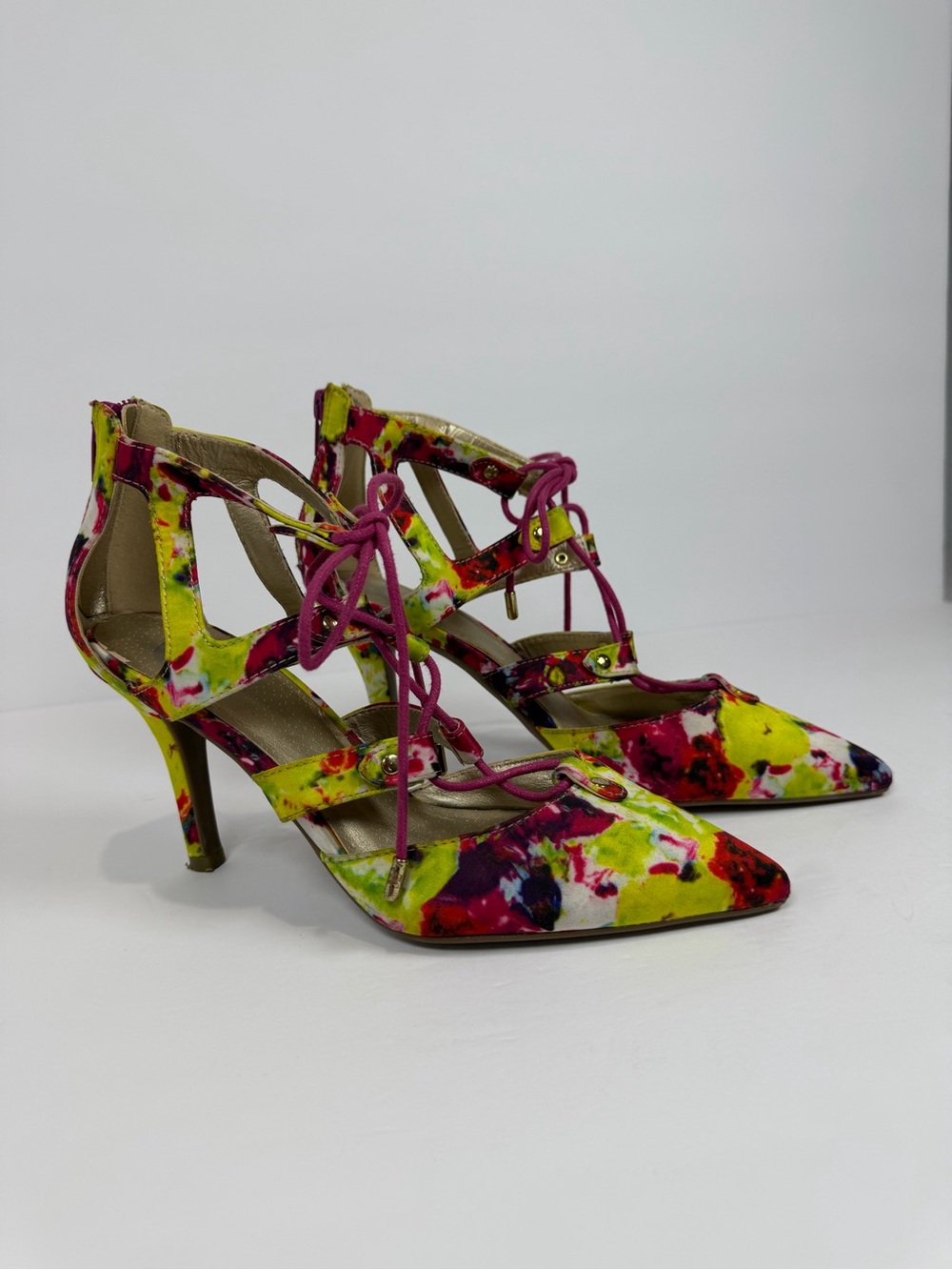 G by Guess Yellow and Magenta Floral Lace-Up Pointed-Toe Heels 7M